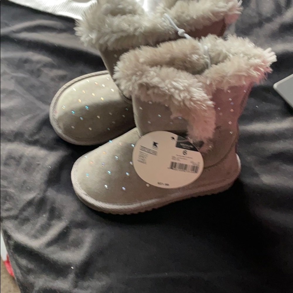 Grey boot - Picture 2 of 2